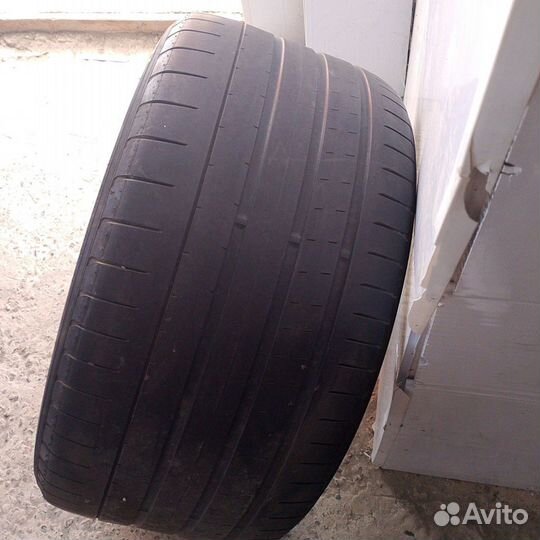 Yokohama Advan Sport V107 285/40 R22 и 325/35 R22