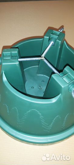 Подставка для живой елки с резервуаром