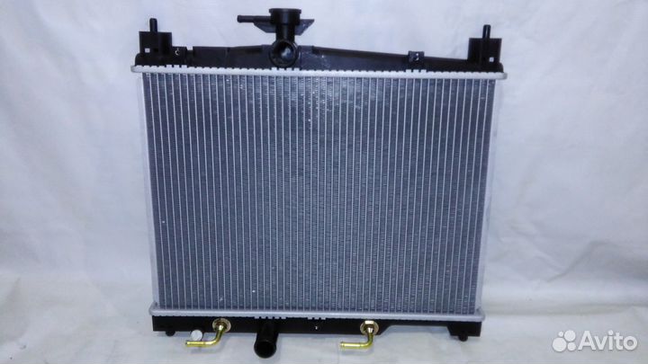 Радиатор toyota yaris/vitz/echo/platz 1640023080