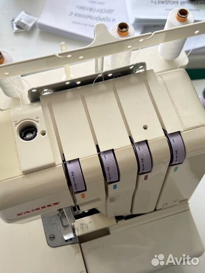 Оверлок Family ML645D