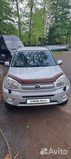 Toyota RAV4 2.0 AT, 2005, 320 000 км