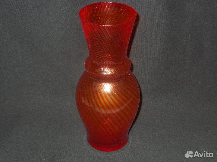 Ваза цветное стекло Чехия времен СССР 21см