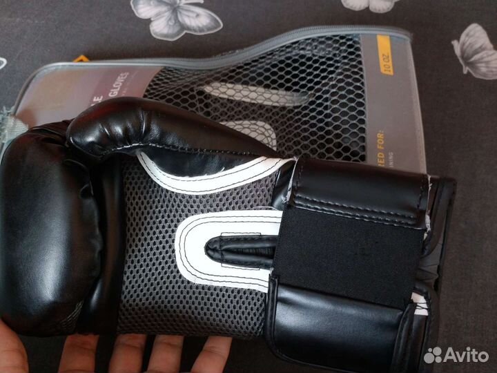 Перчатки боксерские Everlast 10 унций
