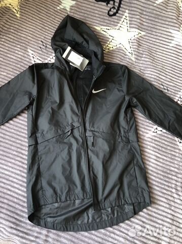 Ветровка Nike Essential