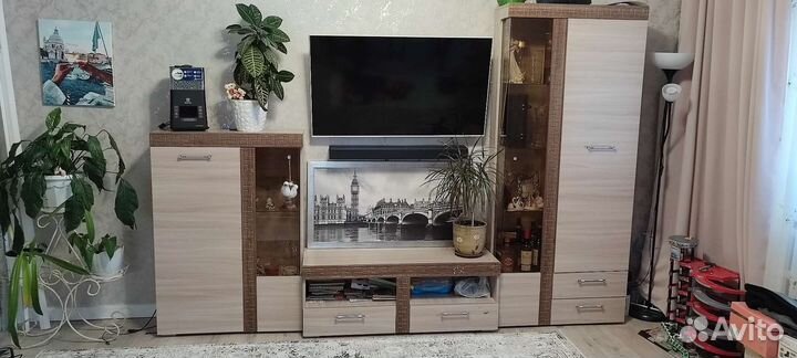 Стенка гостинная