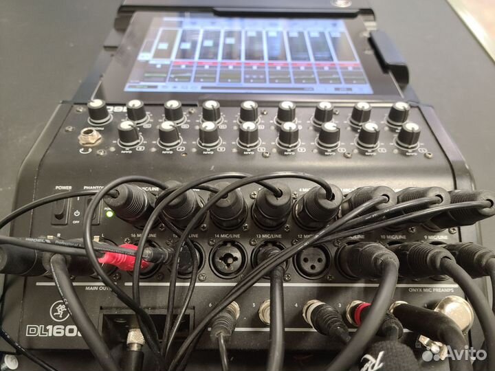 Цифровой микшерный пульт mackie dl1608