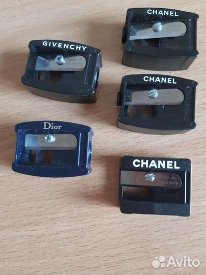 Лопаточки для крема в ассортименте, кисти, точилка