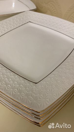 Набор столовой посуды с супницей