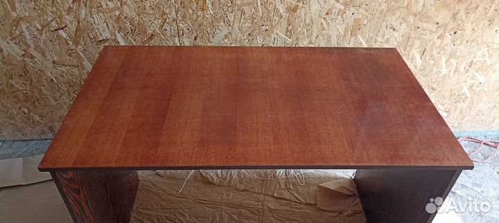 Письменный стол