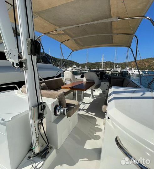 Моторная яхта Beneteau Swift Trawler 44 2018г