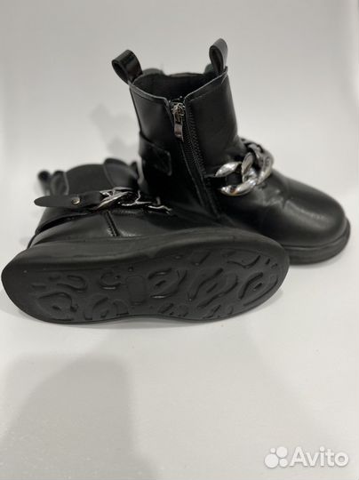 Продам,ботинки для девочки