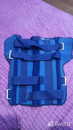 Коленный тутор с металлическими пластинами