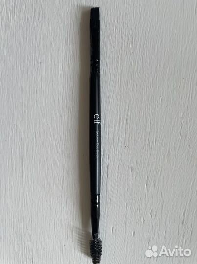 Кисточка E.L.F для бровей