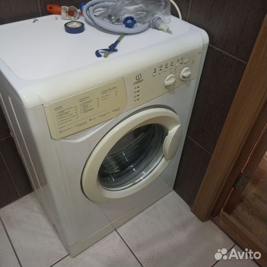 Стиральная машина indesit на запчасти
