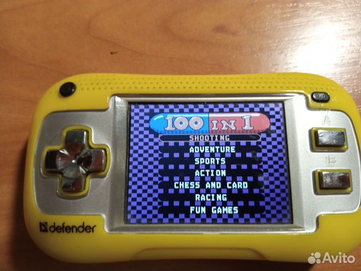 Портативная игровая приставка defender