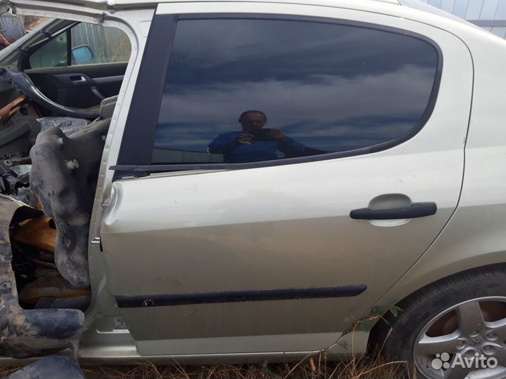 Дверь задняя левая пежо 407 В наличие