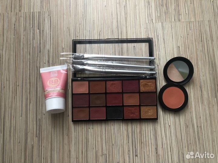 Набор косметики пакетом