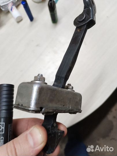 Ограничитель двери Mazda 6 GH рестайлинг (2009—2013)