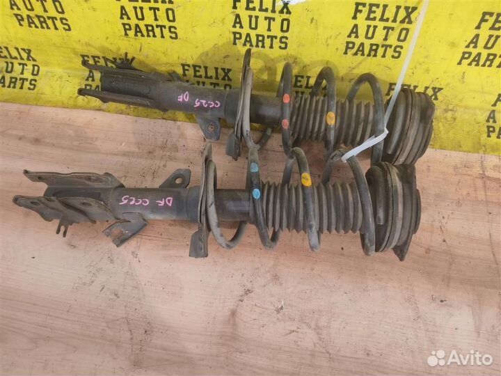 Стойки передние Nissan Serena (cc25) 2005-2010