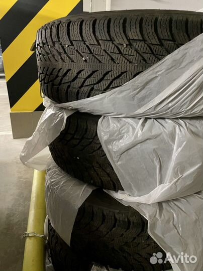 Nokian Tyres Hakkapeliitta R3 SUV 235/60 R18