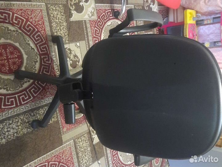 Компьютерное кресло