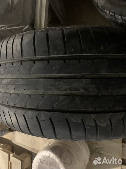 Goodyear EfficientGrip 245/45 R19 и 275/40 R19