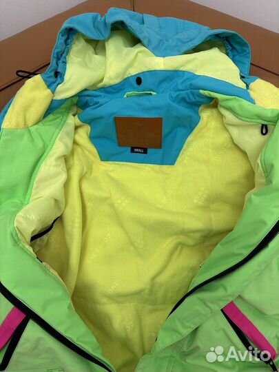 Комбинезон для сноуборда женский