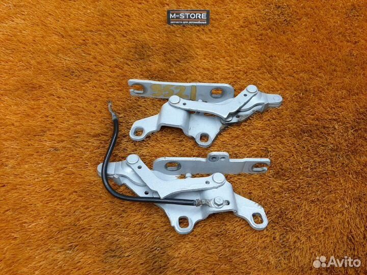 Петля капота Bmw 3-Series E90 N46B20B 2009