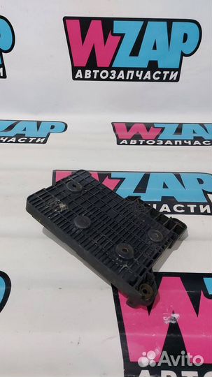 Полка аккумулятора Chevrolet TrailBlazer 2 2021