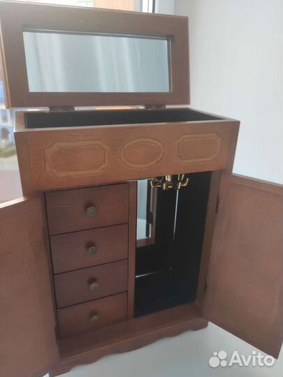 Шкатулка деревянная