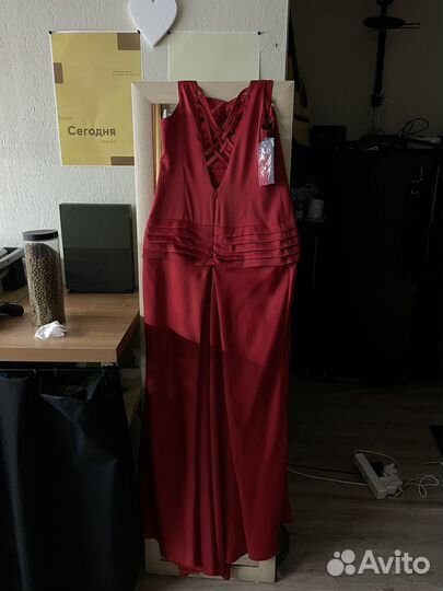 Вечернее платье