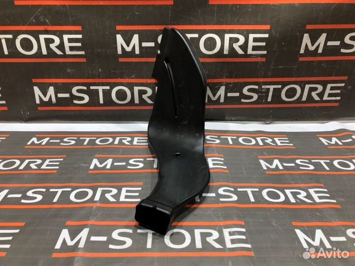 Воздуховод передний левый Mercedes-Benz E-Class