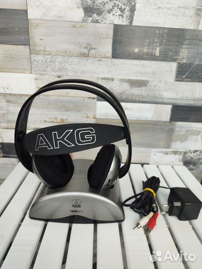 Беспроводные наушники AKG K206AFC
