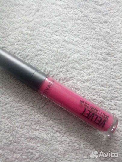 Матовая помада стойкая новая
