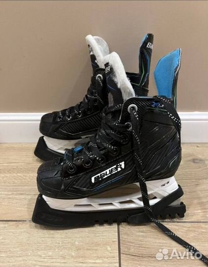 Хоккейные коньки bauer YTH 13