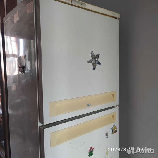 Холодильник на запчасти Stinol