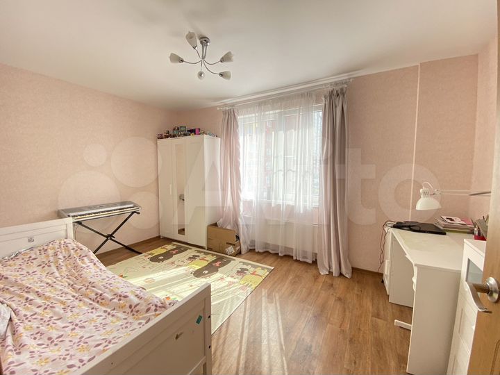 2-к. квартира, 70 м², 3/17 эт.