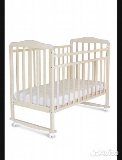 Детская кроватка с матрасом