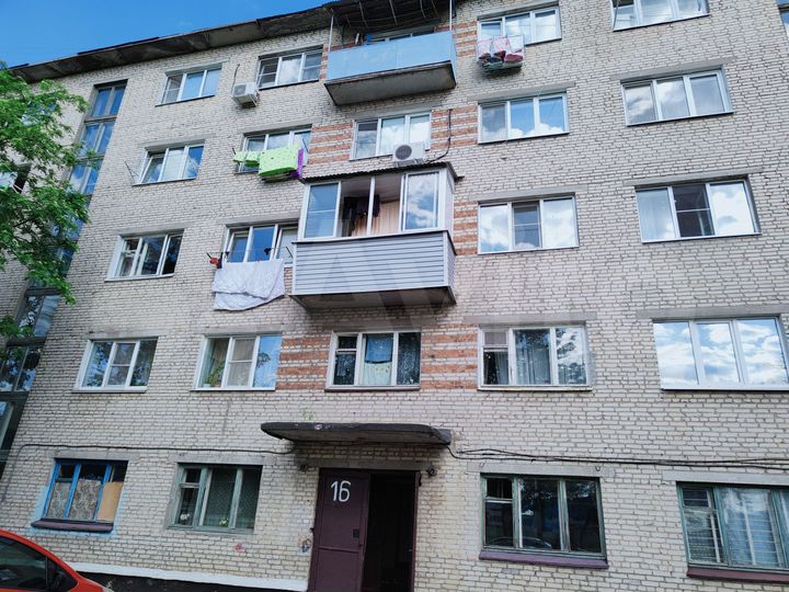 Комната 15 м² в 9-к., 4/5 эт.