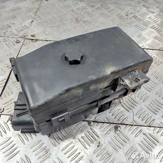 Блок предохранителей под капот Hyundai Sonata Ef