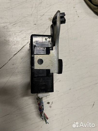 Блок управления иммобилайзером Toyota Carina E