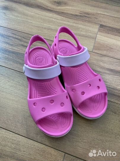 Сандалии для девочки Crocs c13