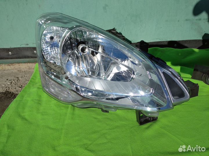 Фары Citroen Berlingo 2008-2022