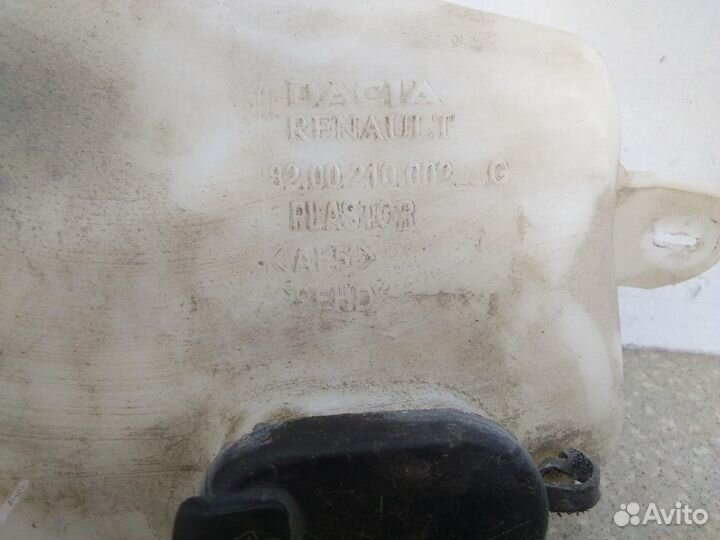Бачок омывателя лобового стекла Renault Logan 2005