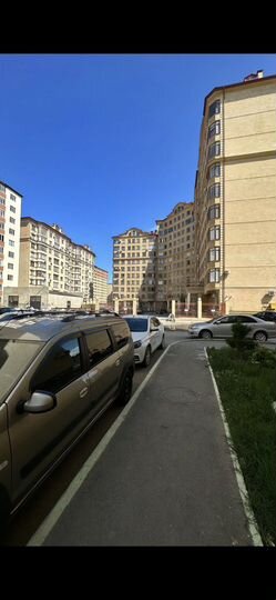 2-к. квартира, 78 м², 1/10 эт.