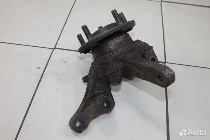 Кулак поворотный передний Mitsubishi Outlander CU