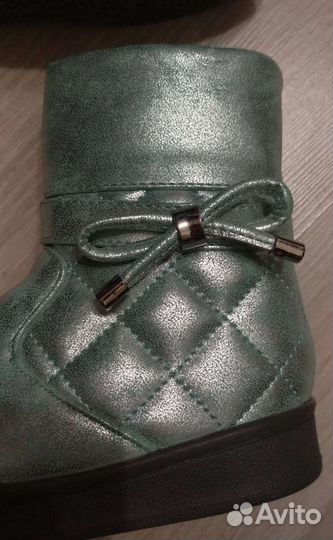 Сапоги новые для девочки 28 размер