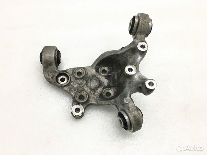 Кулак задний правый Mercedes Cla C117 1.6 2014