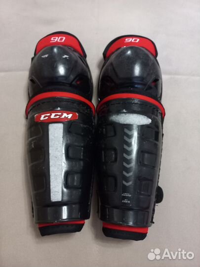 Защита голени хоккейная