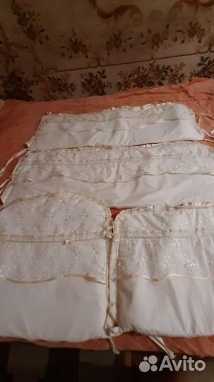 Бортики в кроватку с балдахином